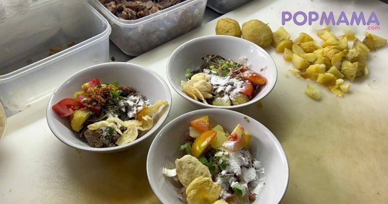 Kumpulan soto di Soto Sob H. Asmawi - Popmama.com/Onic Metheany